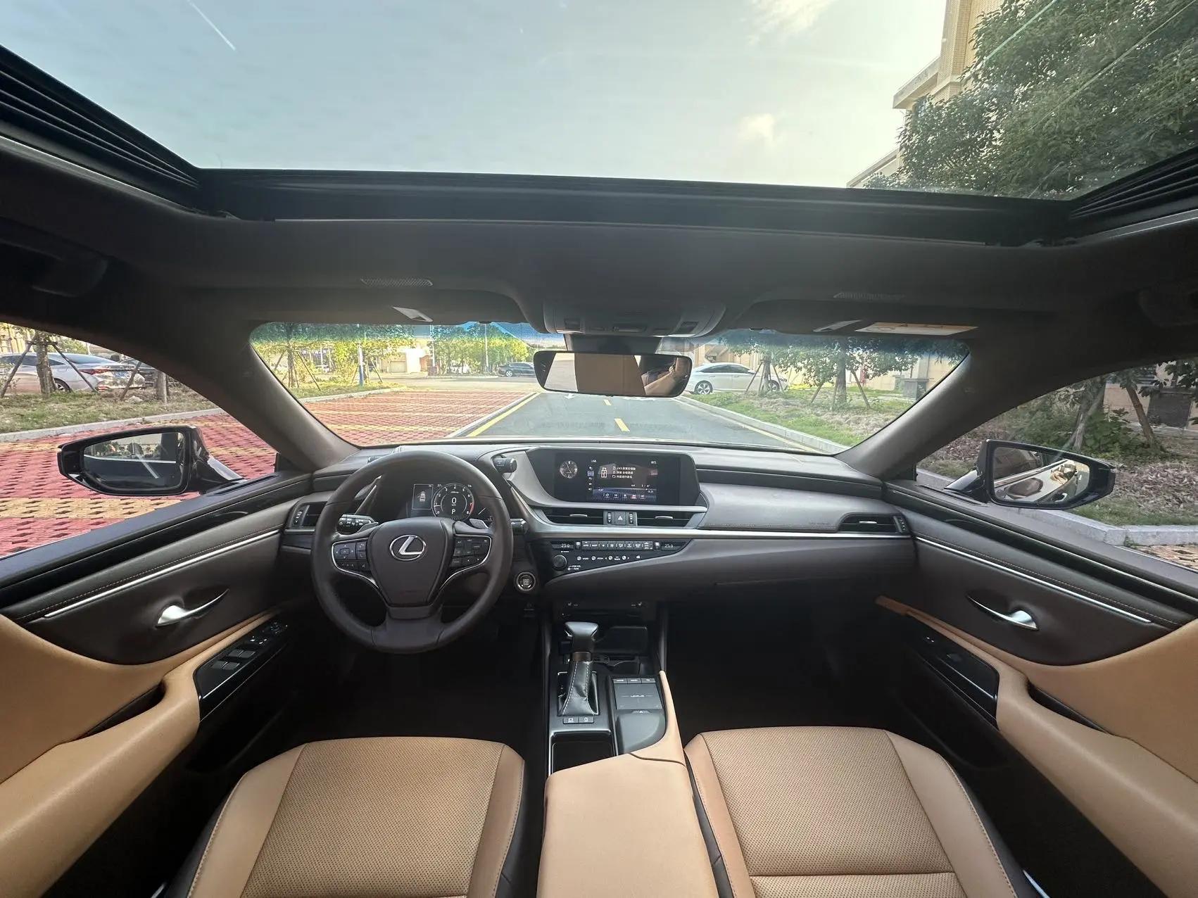 Lexus ES 2020 200 Excellence Edition 6