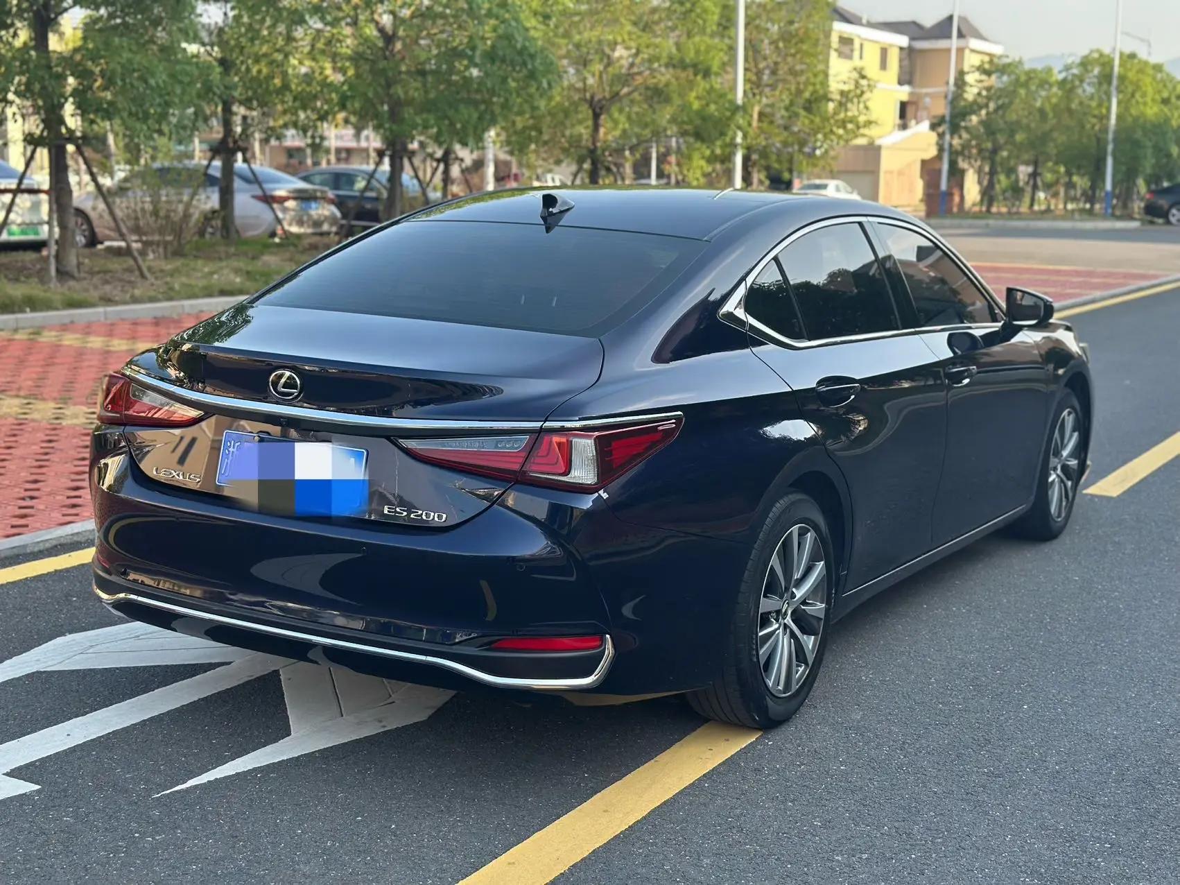 Lexus ES 2020 200 Excellence Edition 9