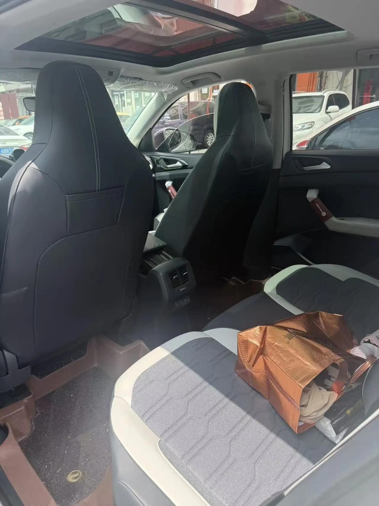 Volkswagen 2026 Tuyue Xinrui 1.5TSI 300TSI Sharp Edition Automatic Gear 4