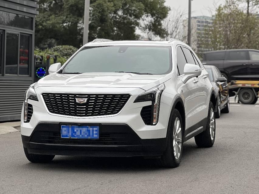 Cadillac XT4 2022 28T Two-Drive Fashion Type