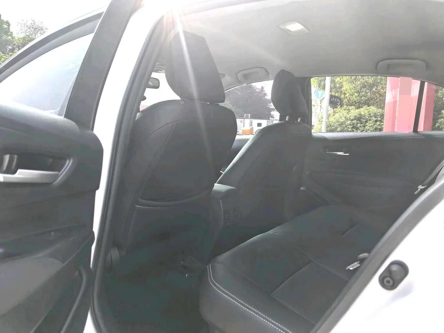 Toyota 2023 Corolla Double Engine 1.8 Stepless Intelligent Electric Hybrid Pioneer Edition Automatic Gear 9