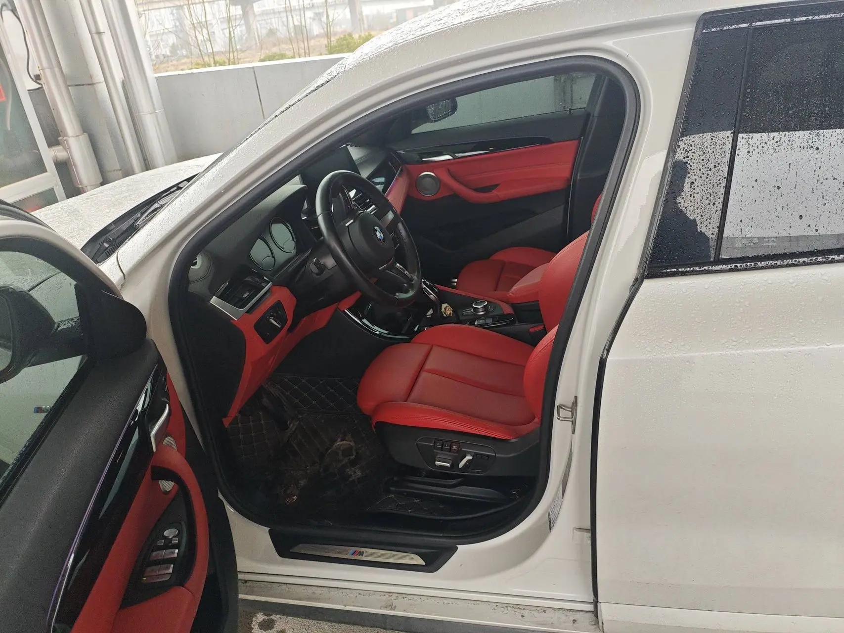 BMW X2 2021 sDrive25i M sports suit 3