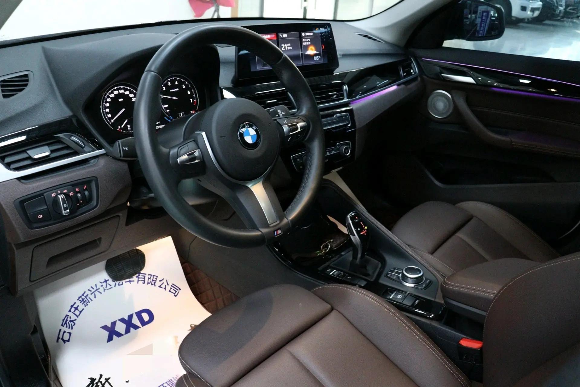 BMW X1 2022 sDrive20Li exclusive type 4