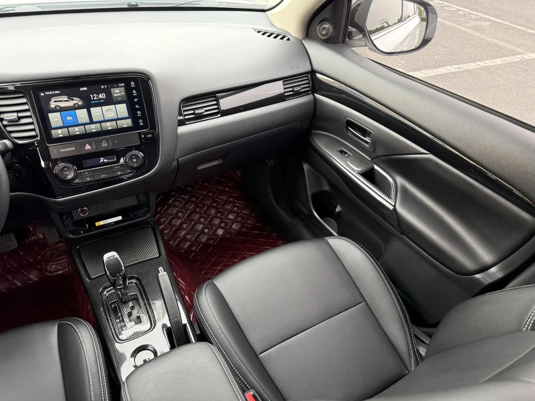 Outlander 2021 2.0L Two-Drive Smooth Edition 5 12