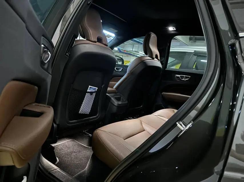 Volvo XC60 2021 T5 4WD Zhiyuan Deluxe Edition 4