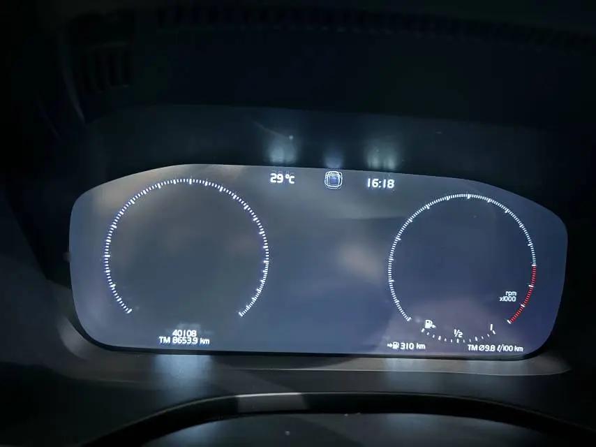 Volvo XC60 2021 T5 4WD Zhiyuan Deluxe Edition 5