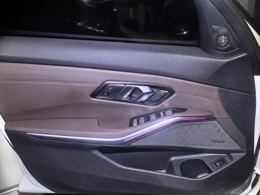 BMW 3 Series 2025 Model 330Li 2.0T M Sport Night Edition Automatic 4