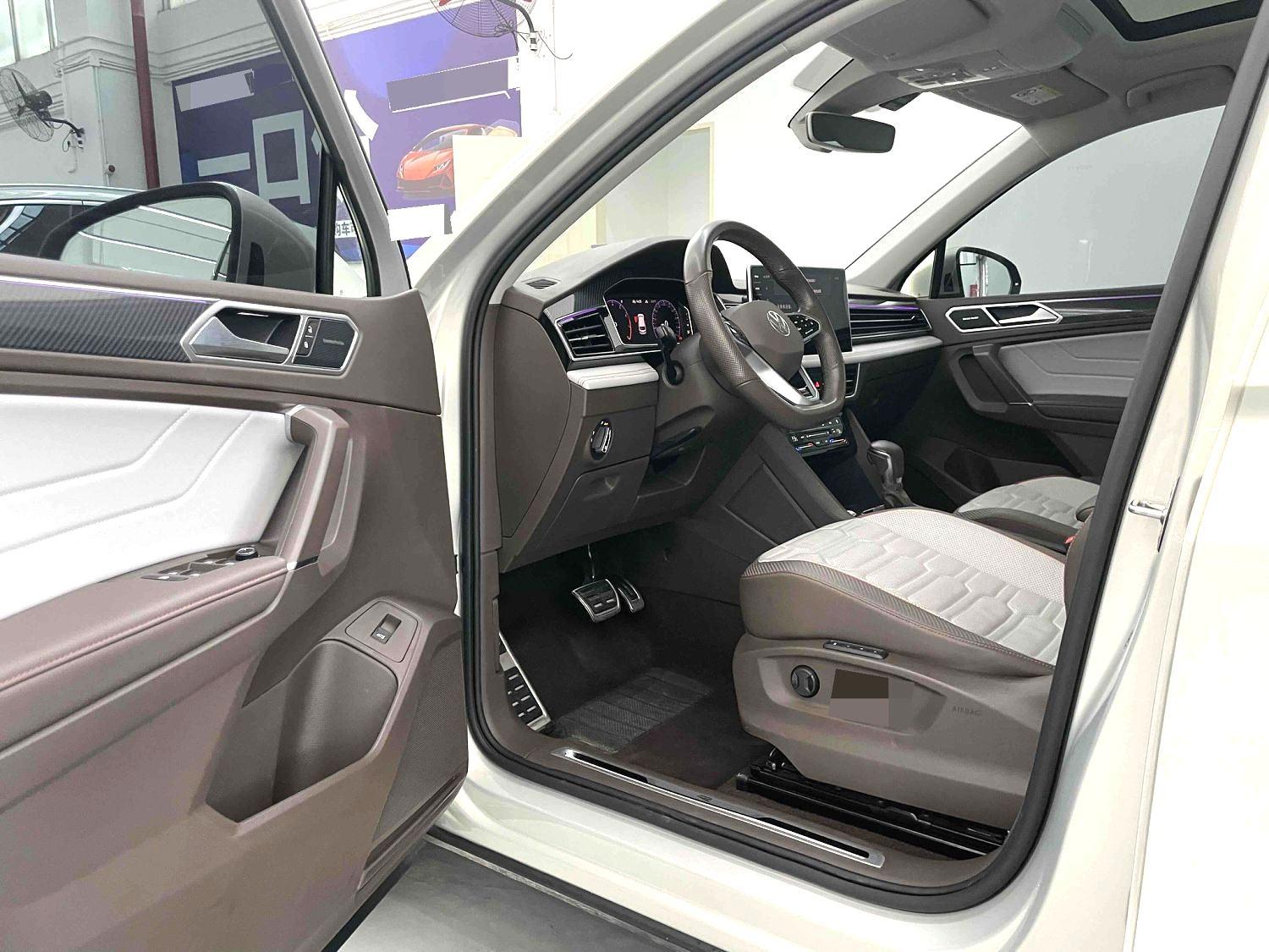 Tiguan L 2022 380TSI Automatic Four-wheel Drive R-Line Flagship Edition 7 4