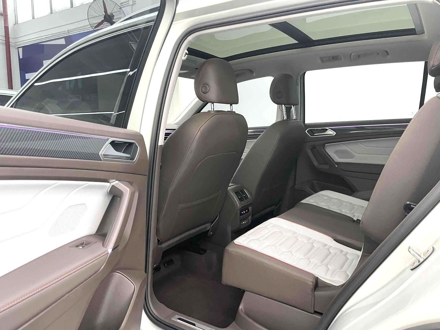 Tiguan L 2022 380TSI Automatic Four-wheel Drive R-Line Flagship Edition 7 5