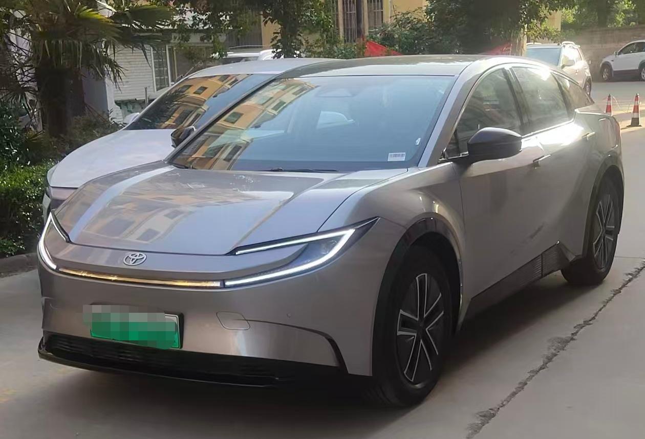 Toyota 2025 bZ5 550 PRO Intelligent Drive Version Automatic