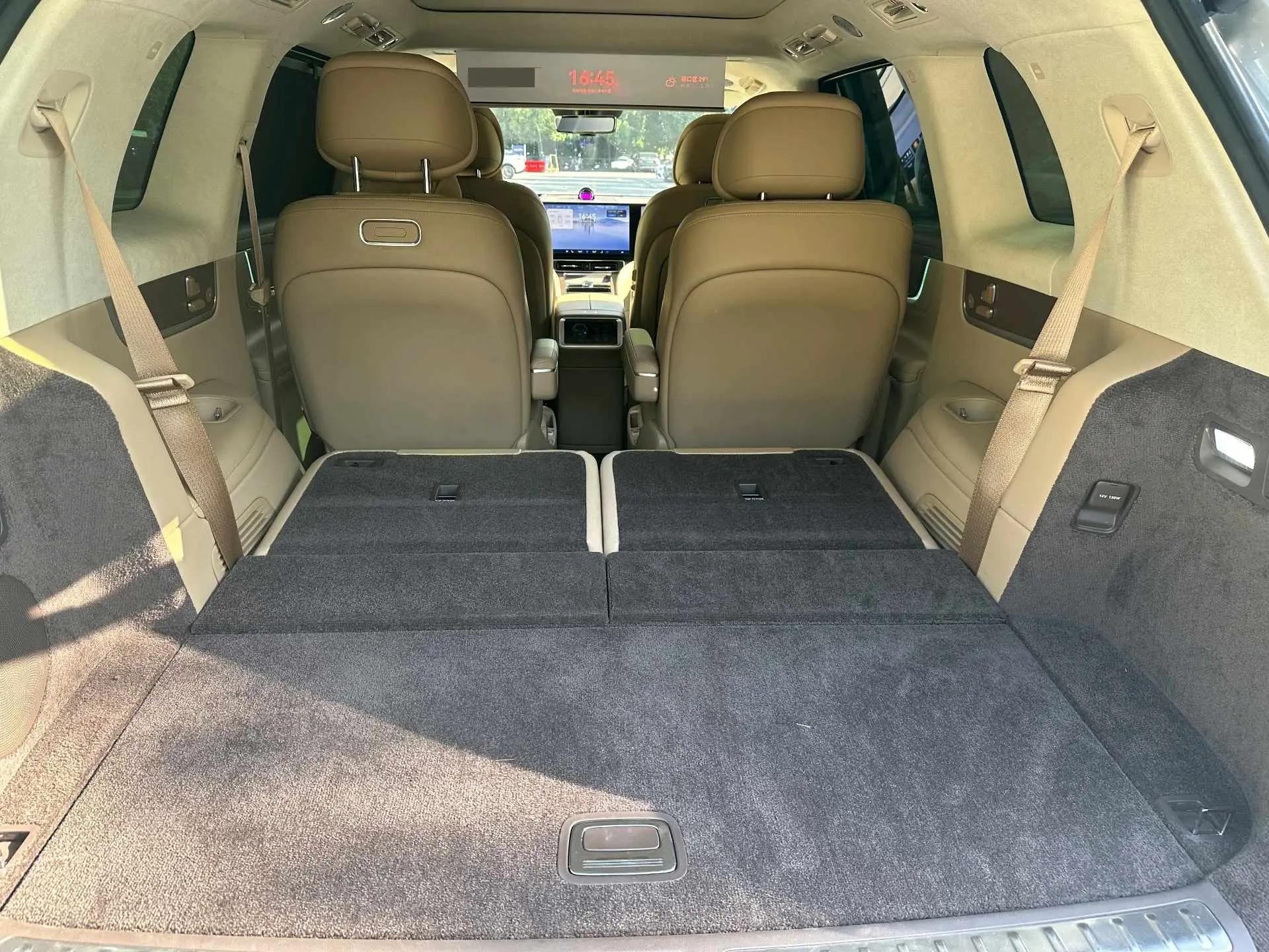 AITO 2025 Model AITO M9 Range-Extended Ultra Version 52kWh 6-Seater Automatic 10