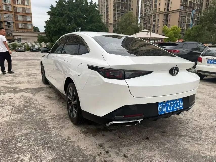 ChangAn 2024 Yidong 1.5TGDI Honorable Automatic Gear 5