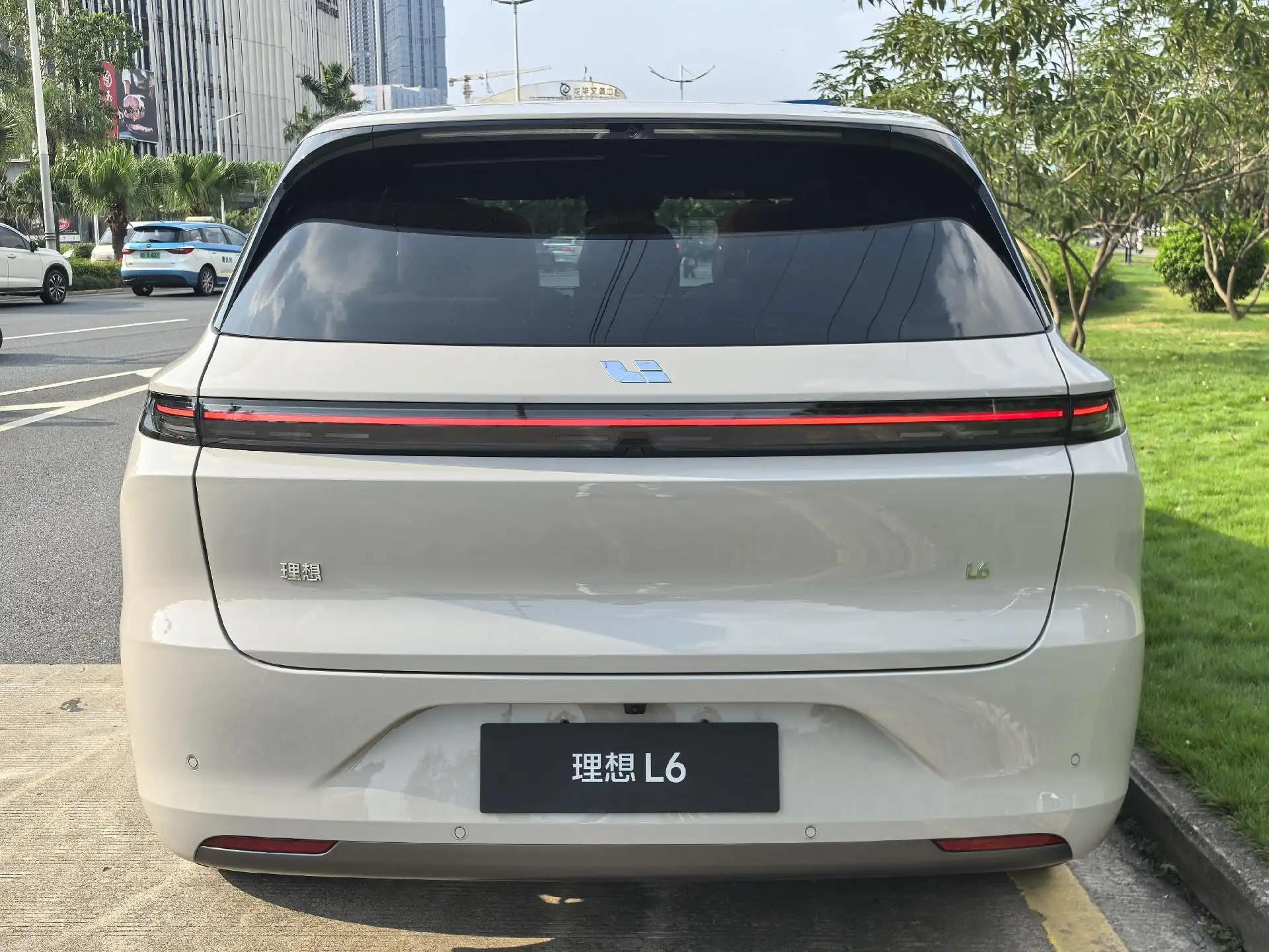 Li 2025 L6 Max Intelligent Refreshed Version Automatic Transmission 8