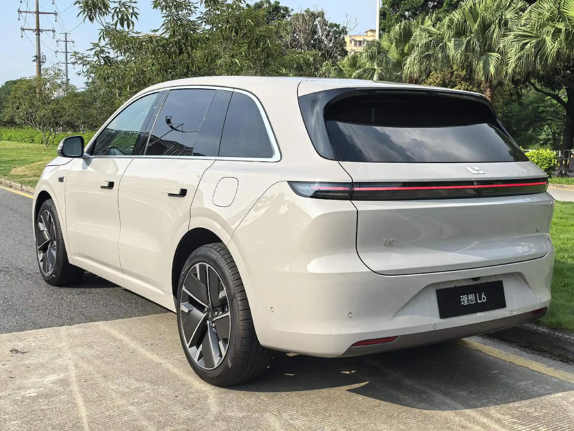 Li 2025 L6 Max Intelligent Refreshed Version Automatic Transmission 9