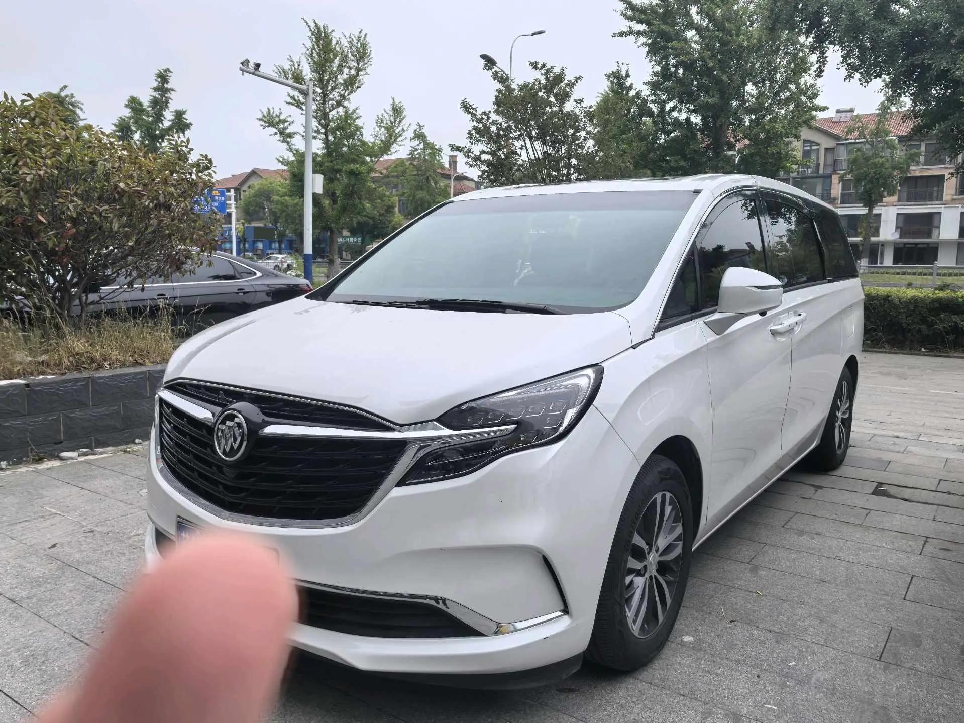Buick GL8 2020 ES Lu Zun 653T Comfort