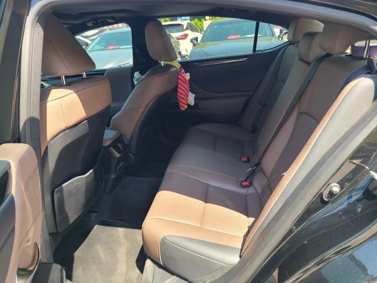 Lexus ES 2023 200 Excellence Edition 4