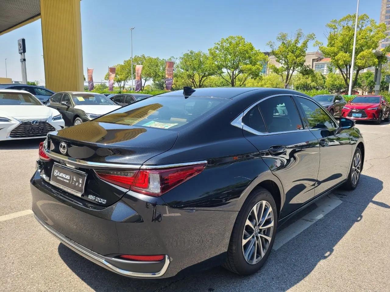 Lexus ES 2023 200 Excellence Edition 5