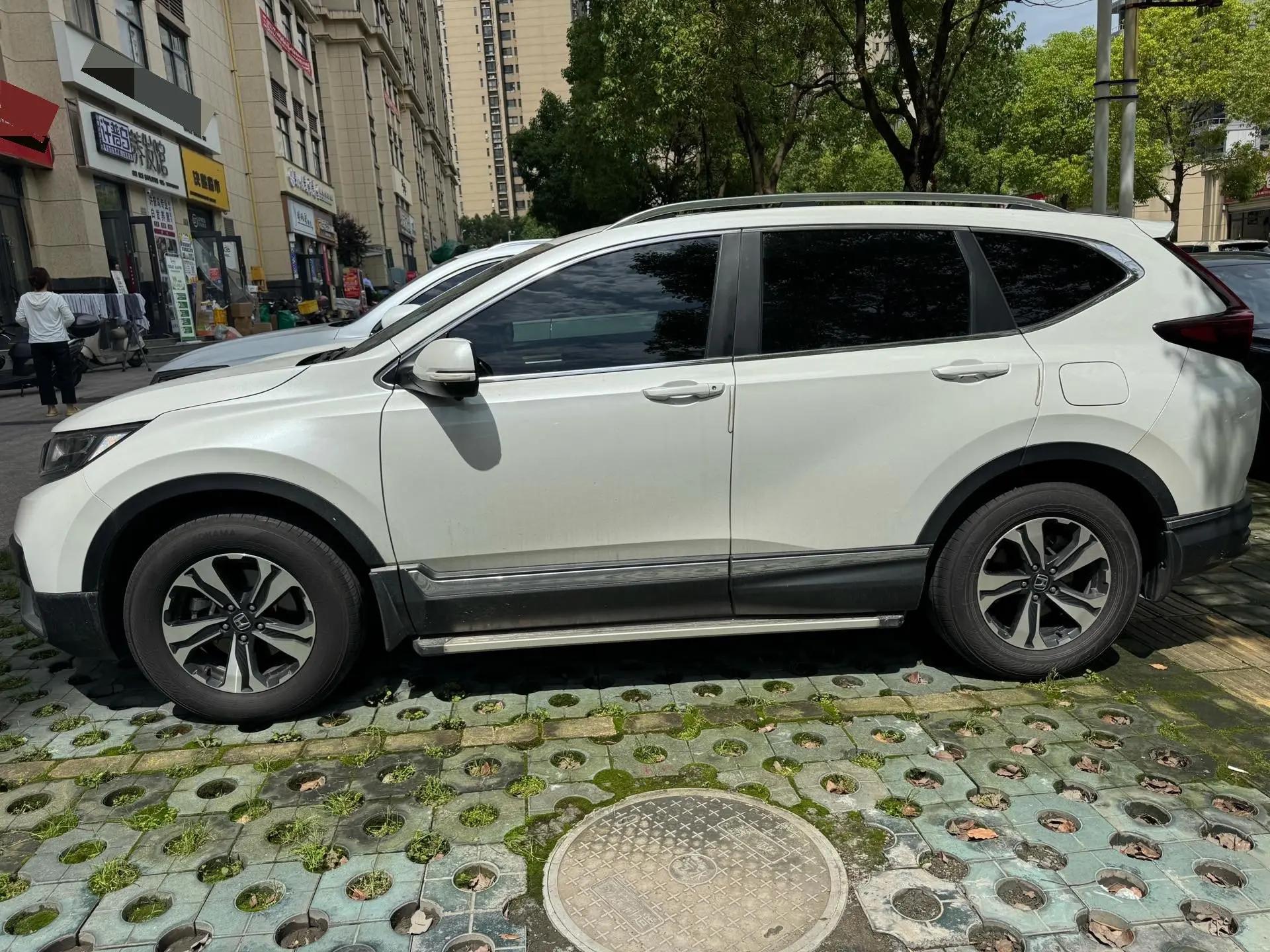 Honda CR-V 2021 240TURBO CVT 4WD Deluxe Edition 4