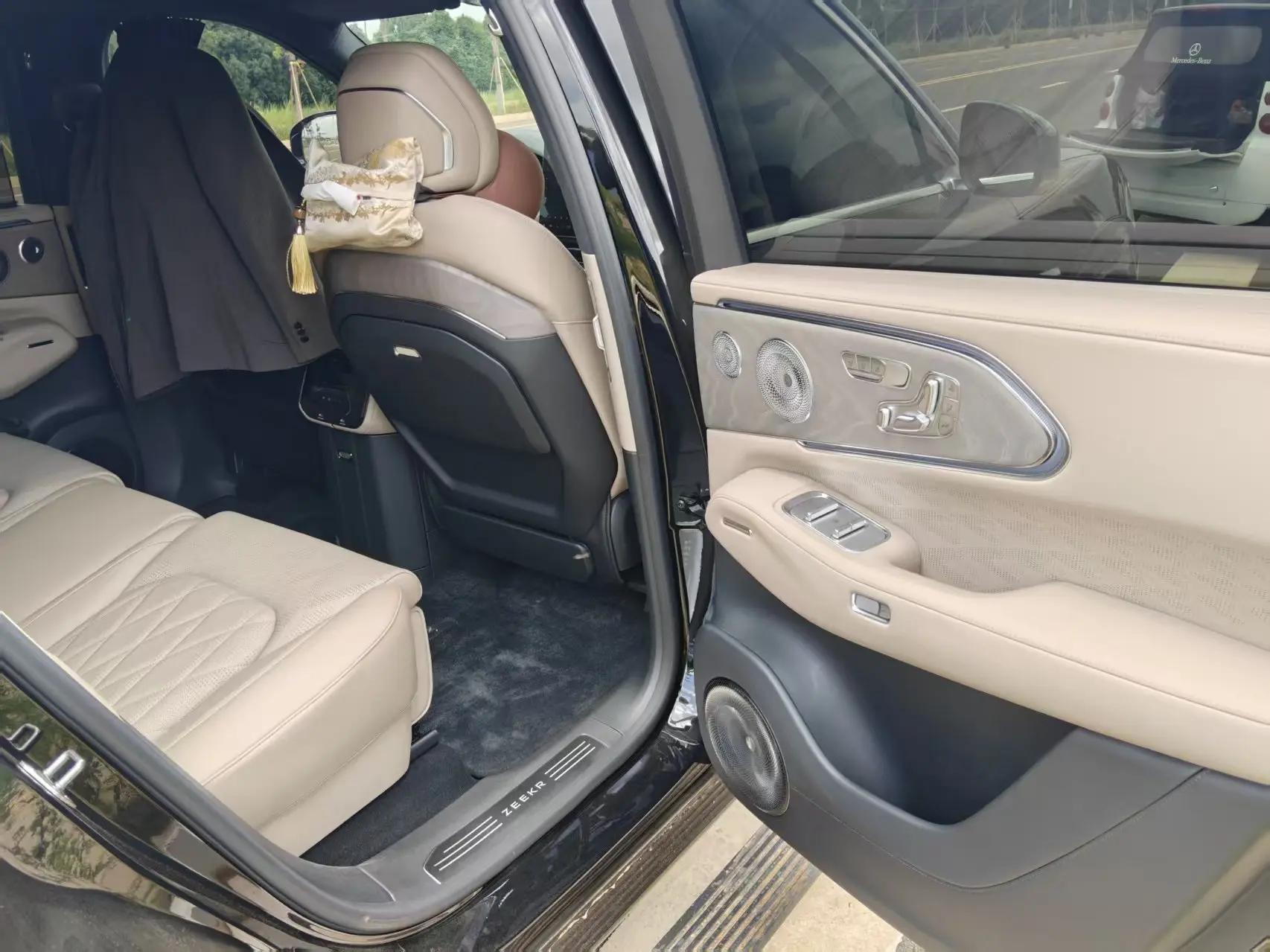 极氪 2026款 极氪8X 2.0T Max版 70kWh 自动挡 13