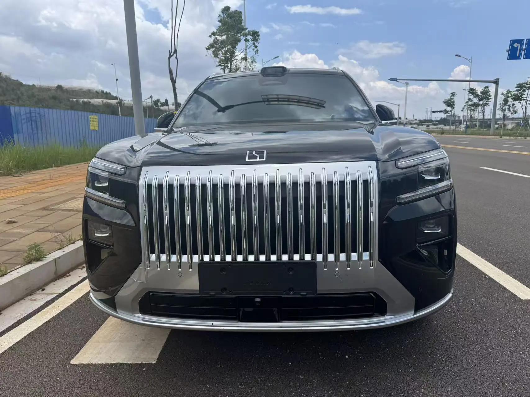 极氪 2026款 极氪8X 2.0T Max版 70kWh 自动挡 2