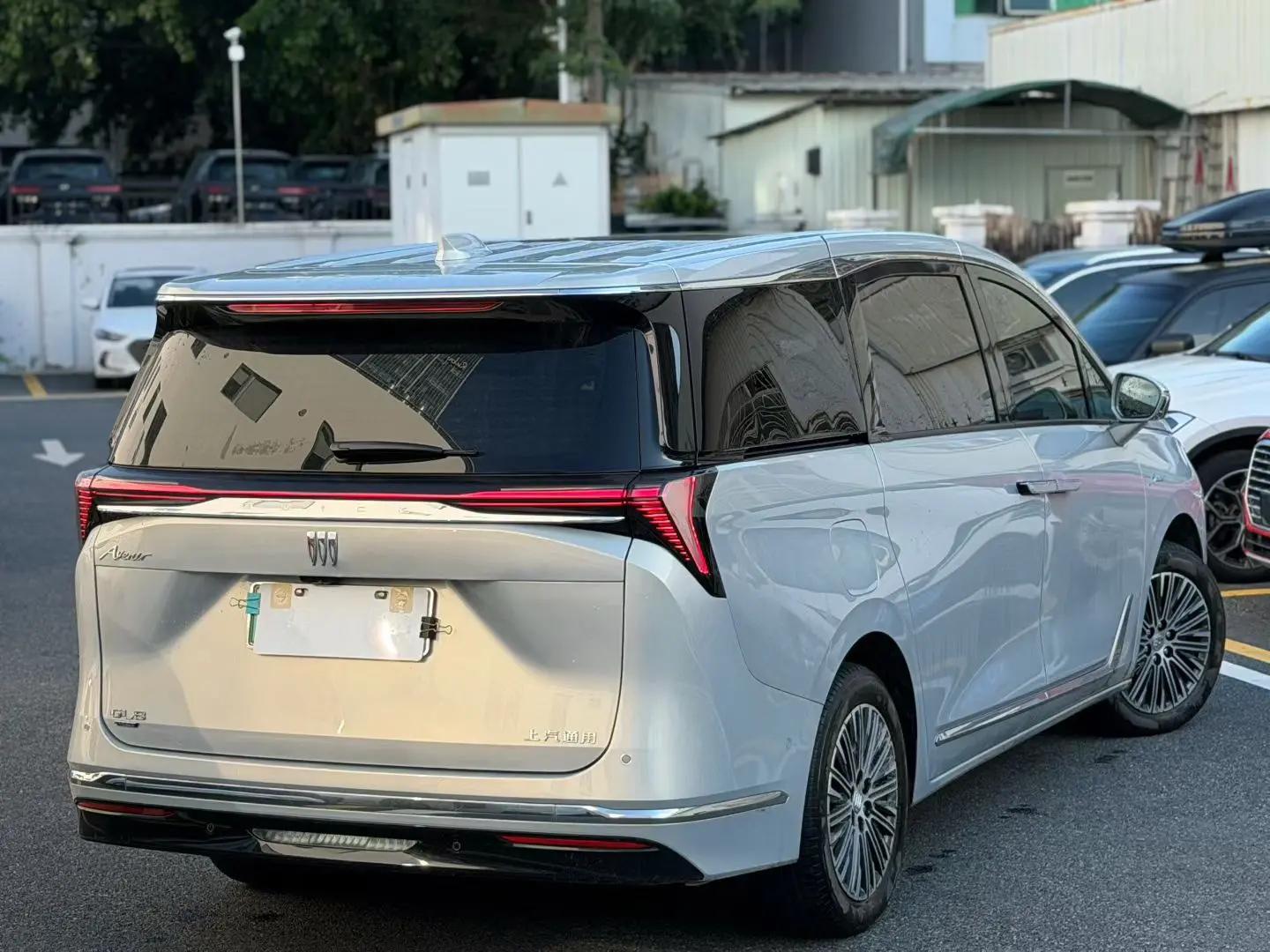Buick GL8 New Energy 2024 Lu Zun Luxury Edition 7 9
