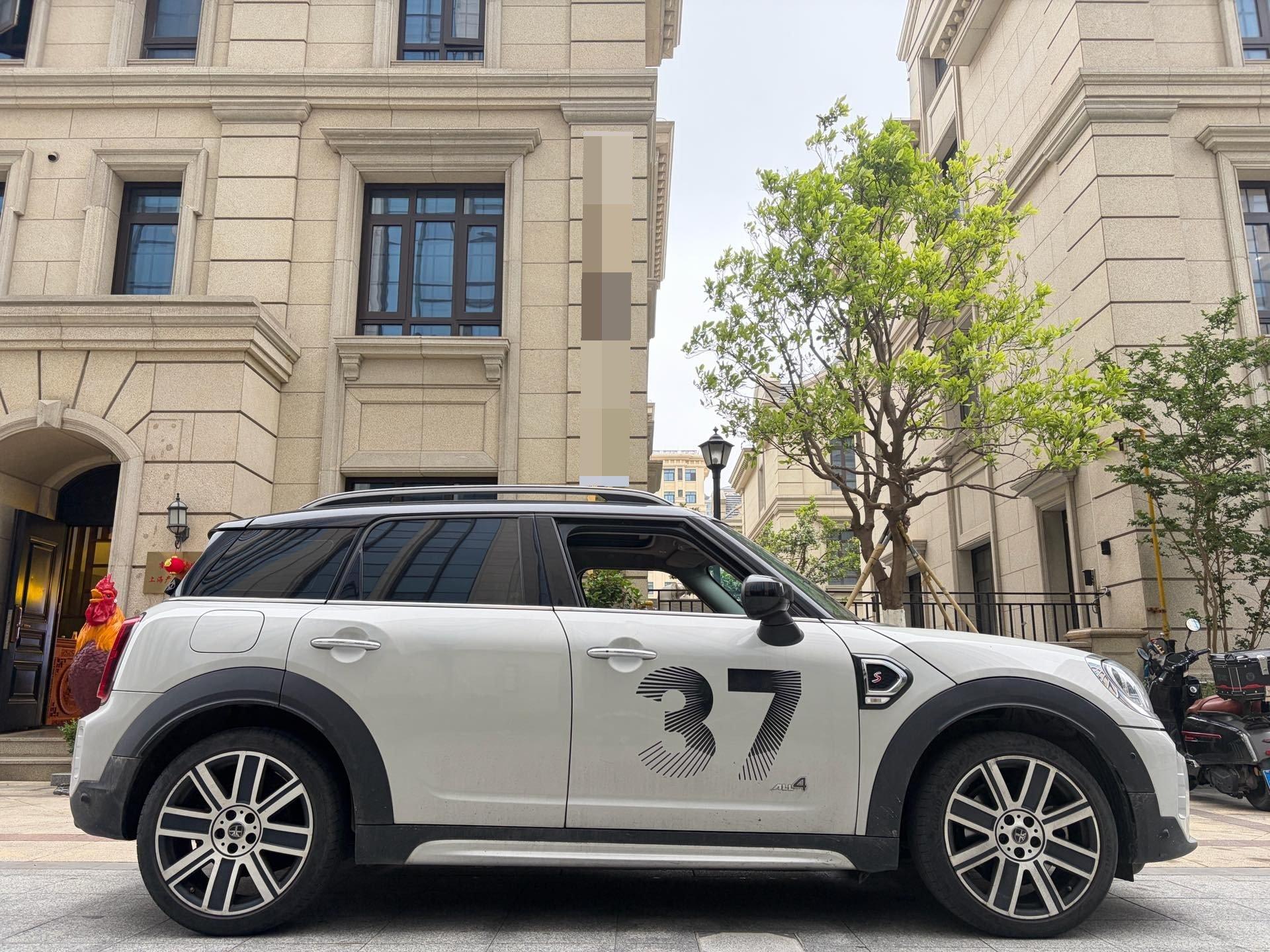 MINI COUNTRYMAN 2022 2.0T COOPER S ALL4 Black Label Special Edition 3