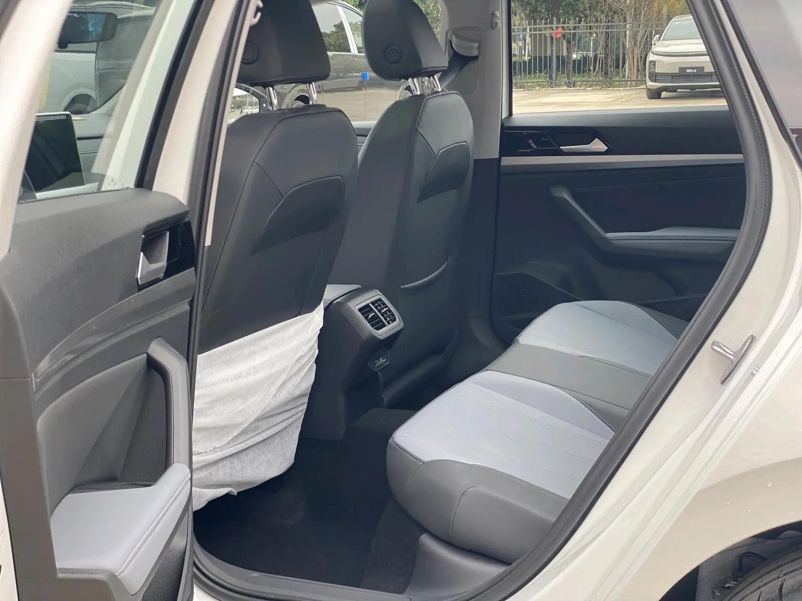 Volkswagen 2024 Lavida 1.5 Starry Sky 5 Million Edition Automatic 5