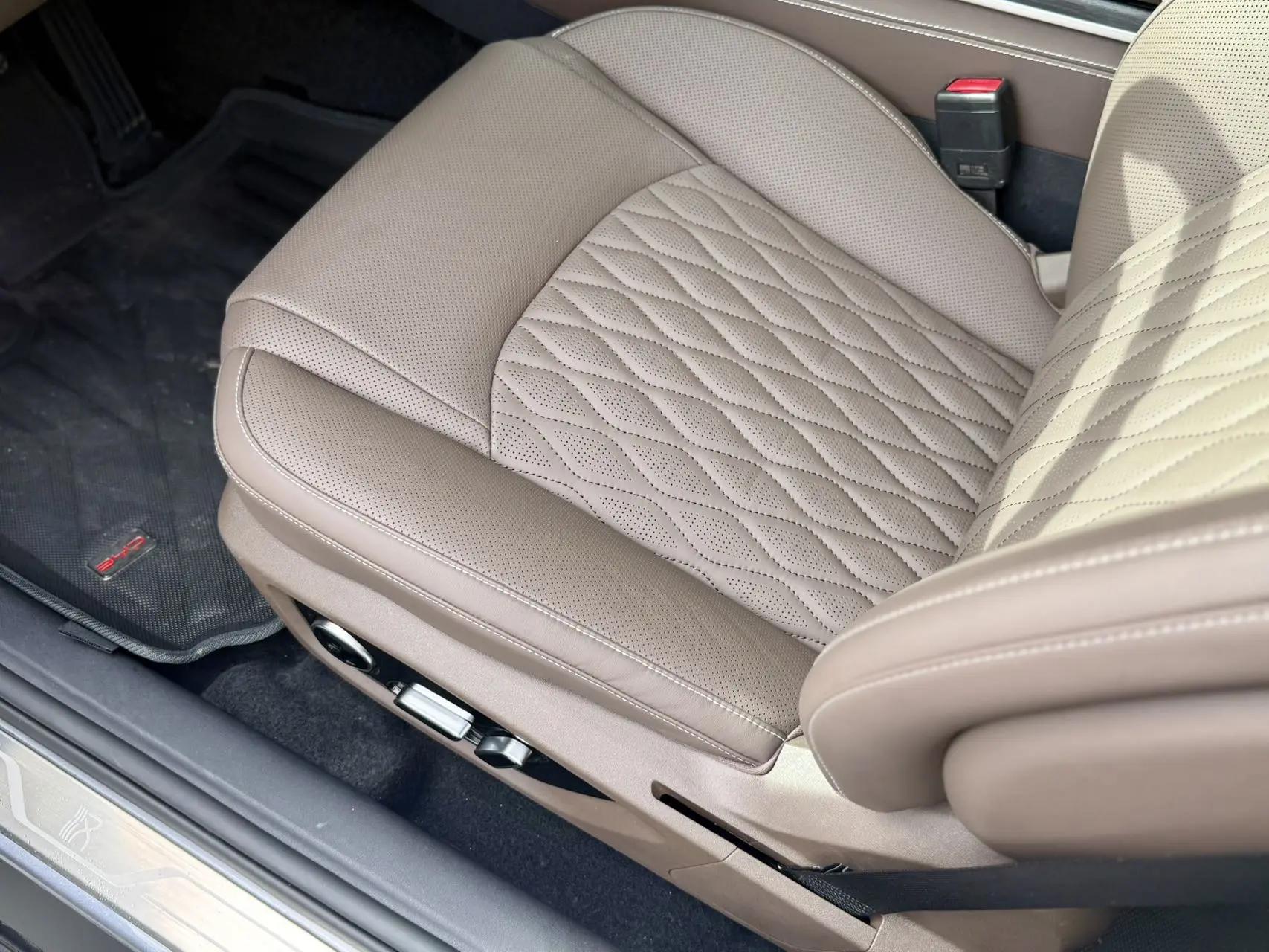 BYD 2023 Han DM-i 1.5T CVT Champion Edition 121KM Prestige Automatic 10