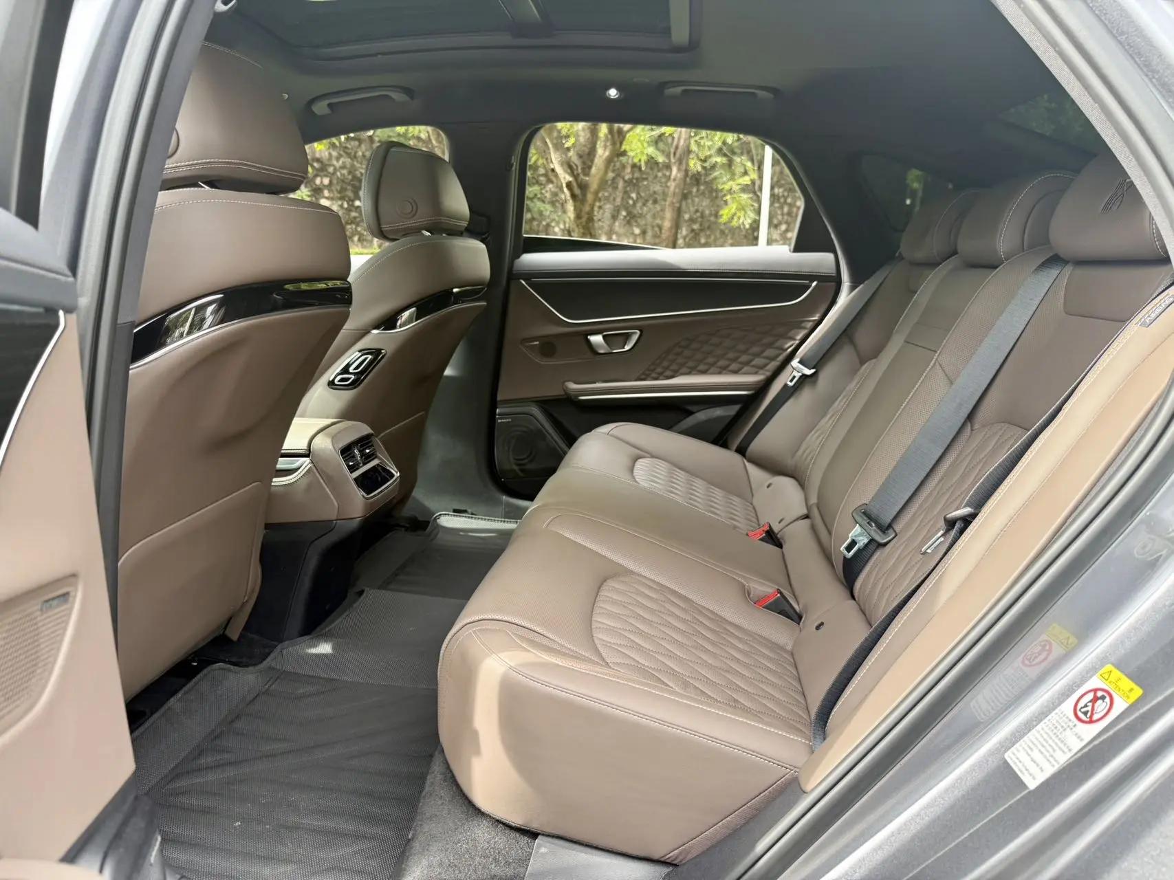 BYD 2023 Han DM-i 1.5T CVT Champion Edition 121KM Prestige Automatic 12