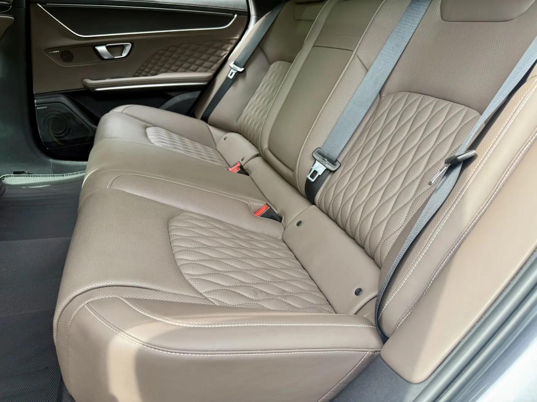 BYD 2023 Han DM-i 1.5T CVT Champion Edition 121KM Prestige Automatic 13