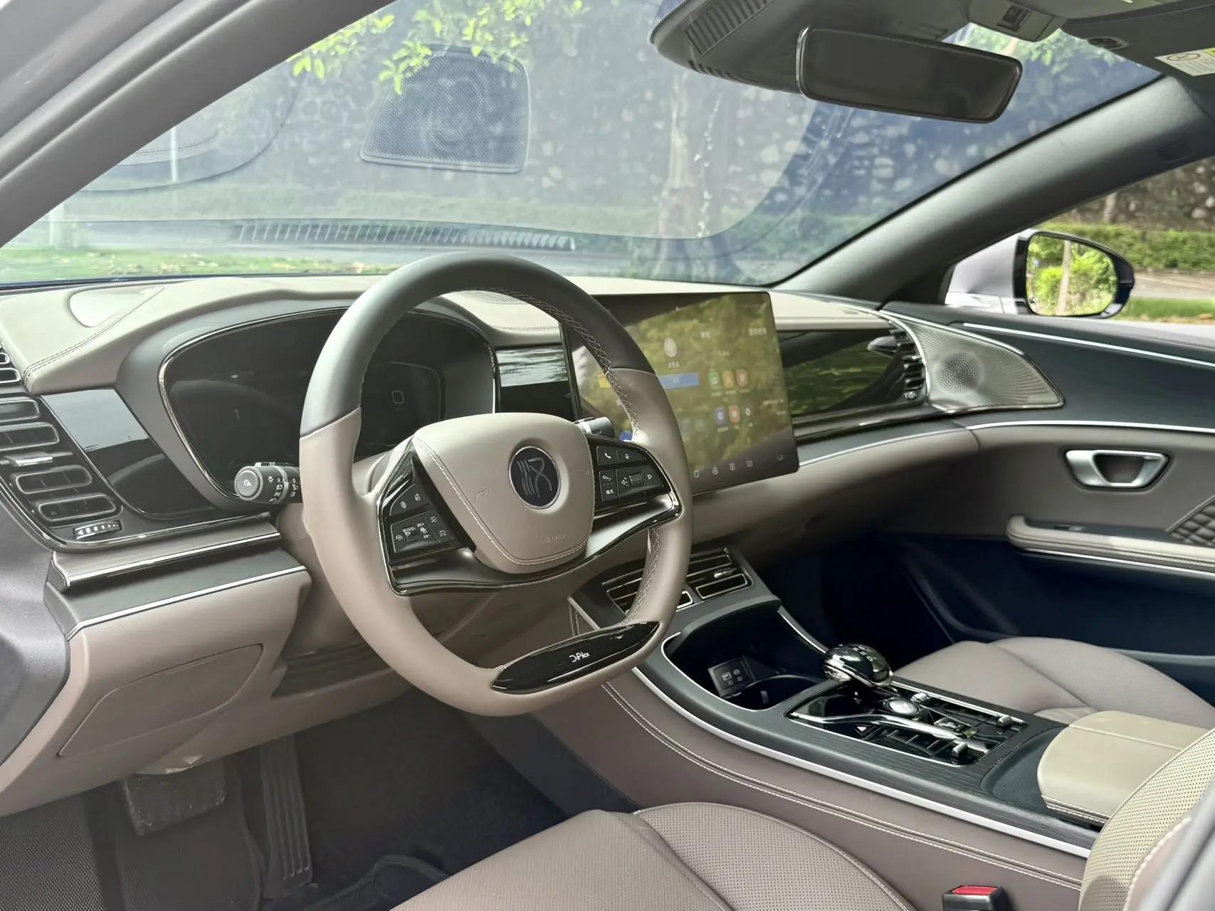 BYD 2023 Han DM-i 1.5T CVT Champion Edition 121KM Prestige Automatic 8