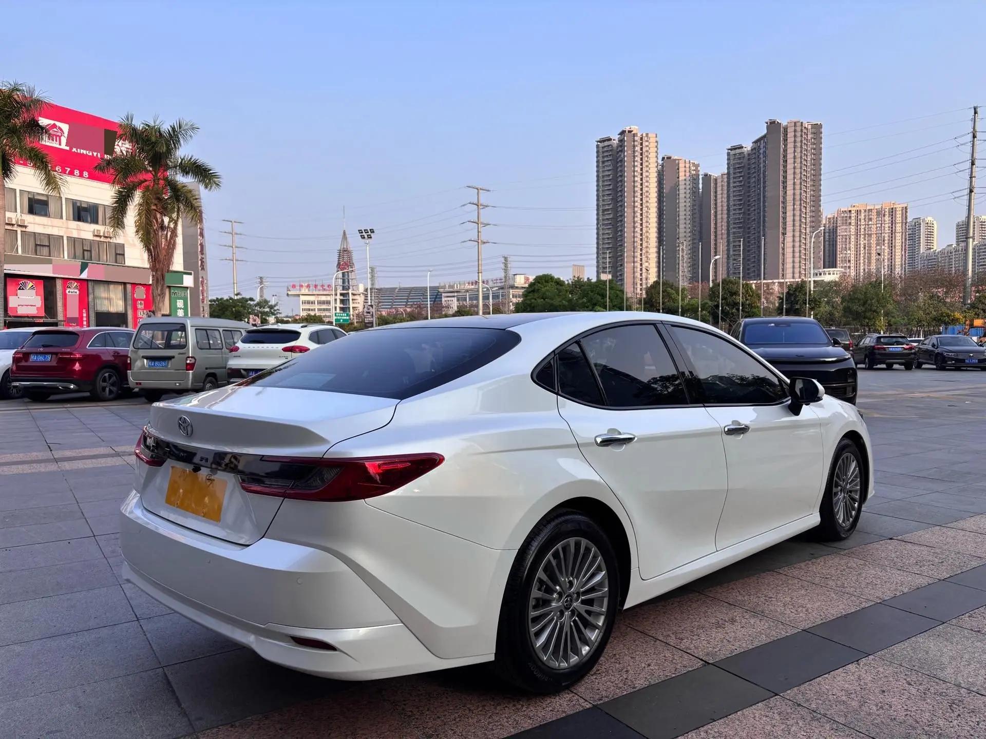 Toyota 2024 Camry 2.0G CVT Prestige Automatic 3