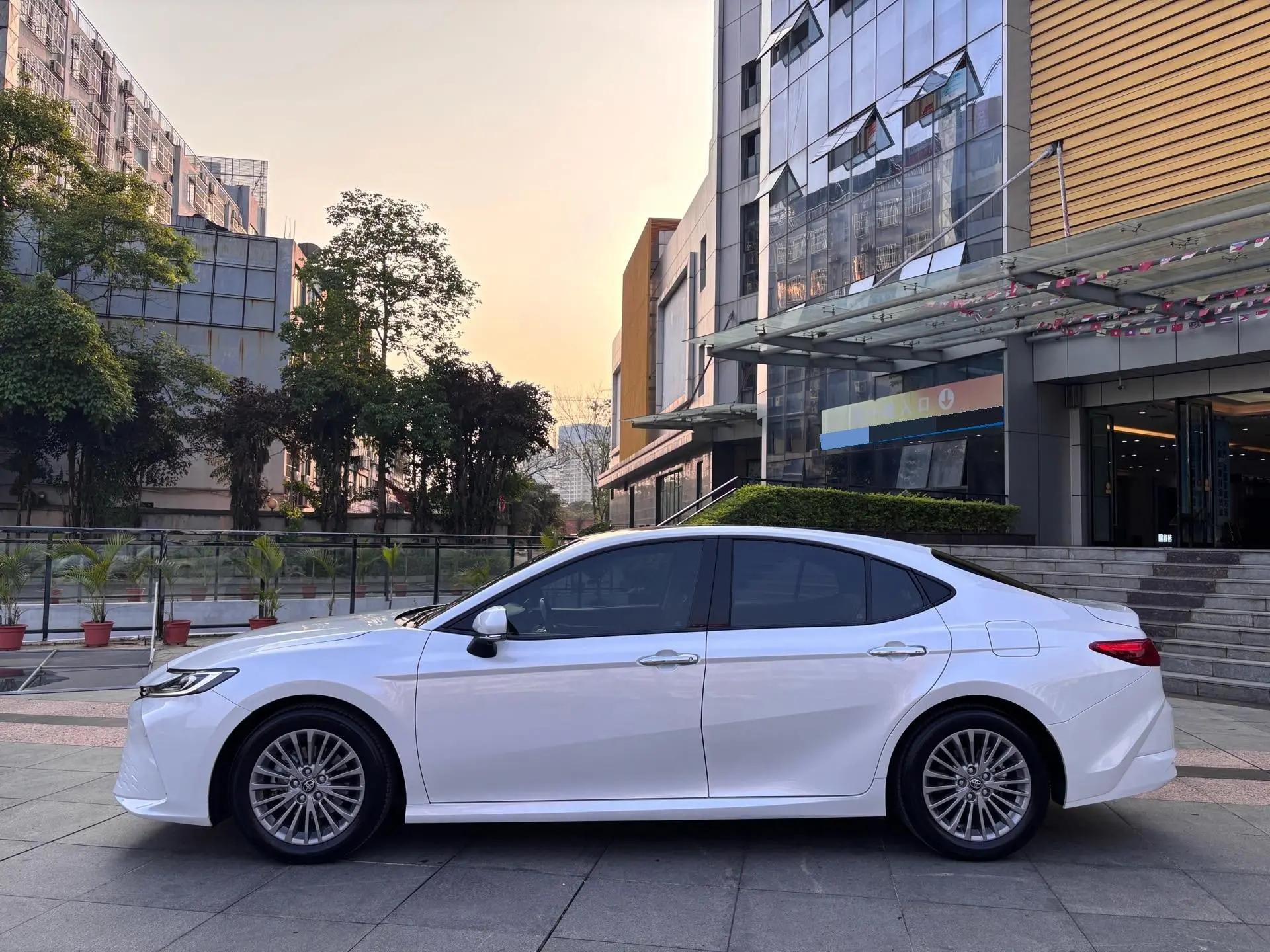 Toyota 2024 Camry 2.0G CVT Prestige Automatic 4