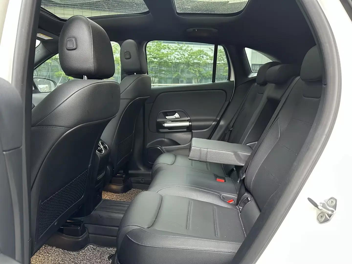 Mercedes Benz GLA 2022 GLA 200 10