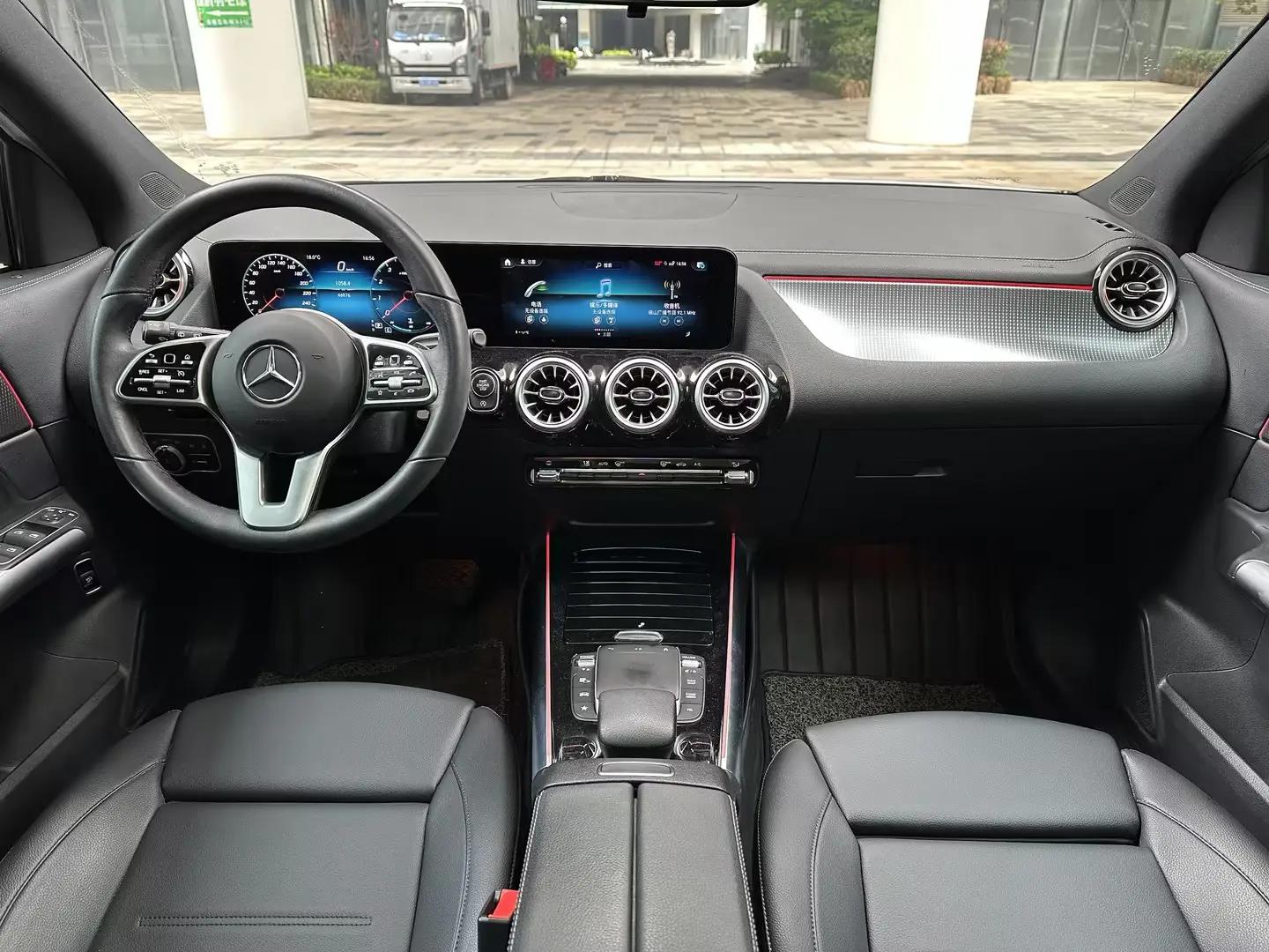 Mercedes Benz GLA 2022 GLA 200 12