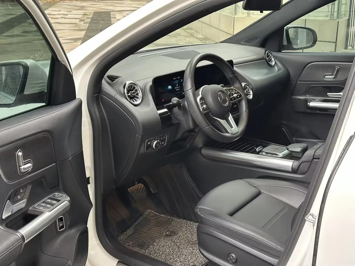 Mercedes Benz GLA 2022 GLA 200 13