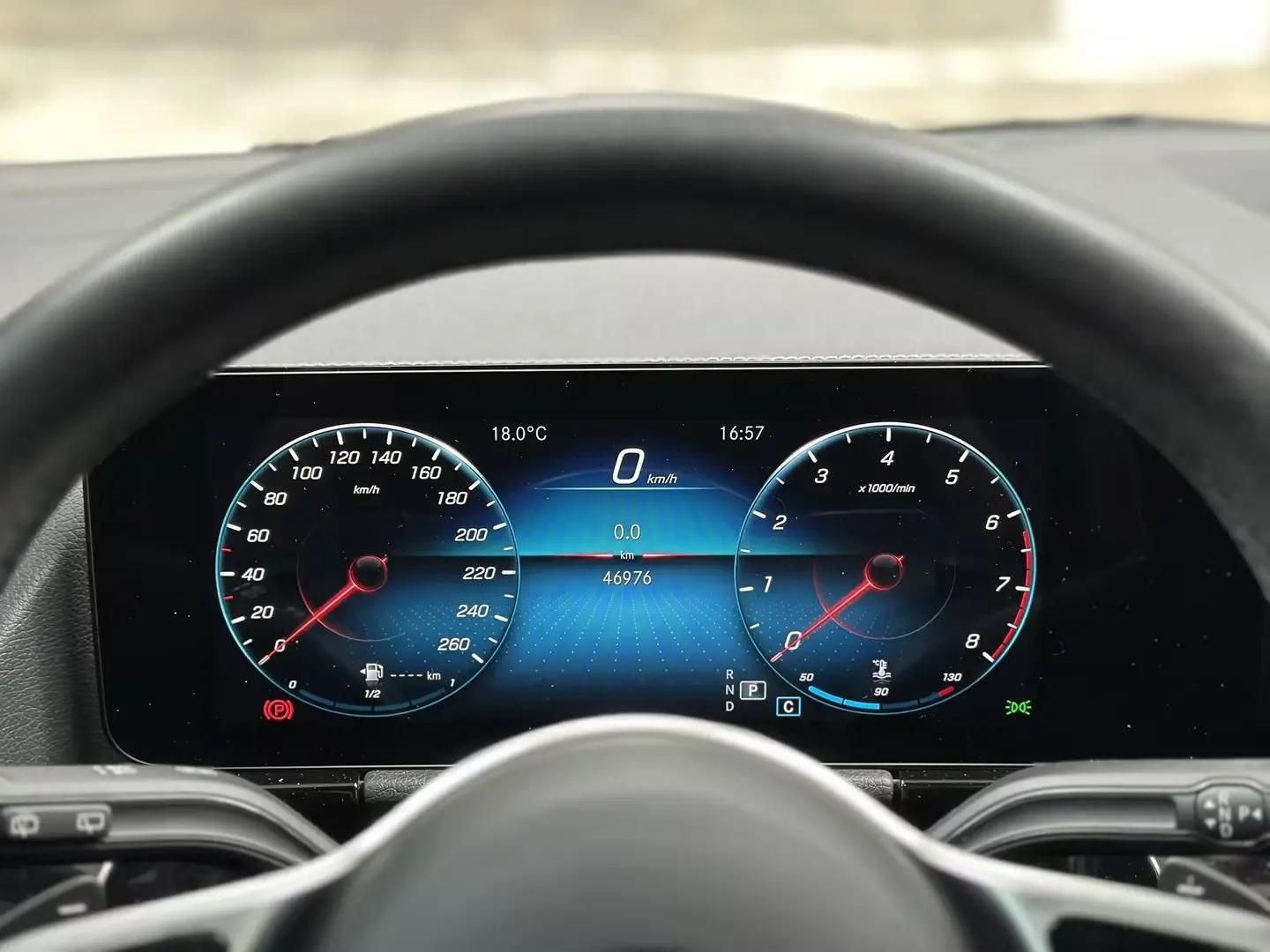 Mercedes Benz GLA 2022 GLA 200 17