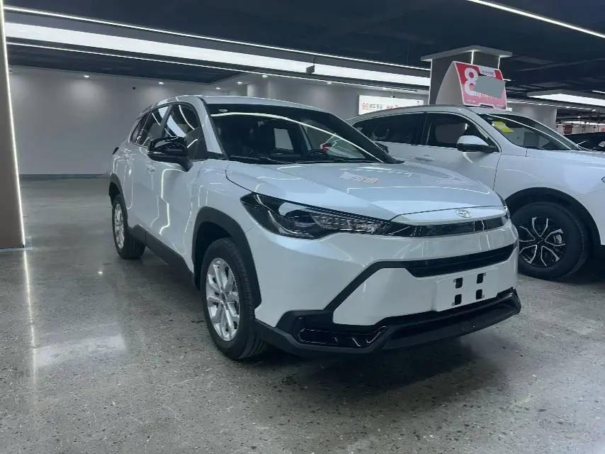 Toyota 2026 model Frontlander 2.0 CVT Comfort Edition, automatic transmission 3