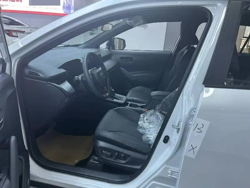 Toyota 2026 model Frontlander 2.0 CVT Comfort Edition, automatic transmission 8