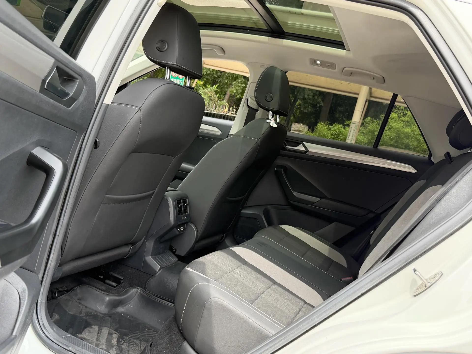 T-ROC 2022 280TSI DSG Front-Wheel-Drive Elite PLUS 5