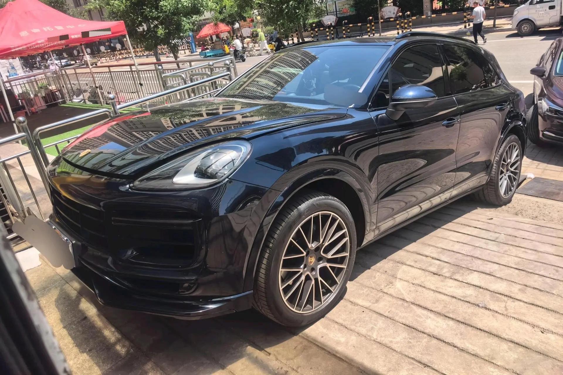 Open image lightbox: Porsche Cayenne (Imported) 2018 Cayenne 3.0T US Edition Automatic Gear