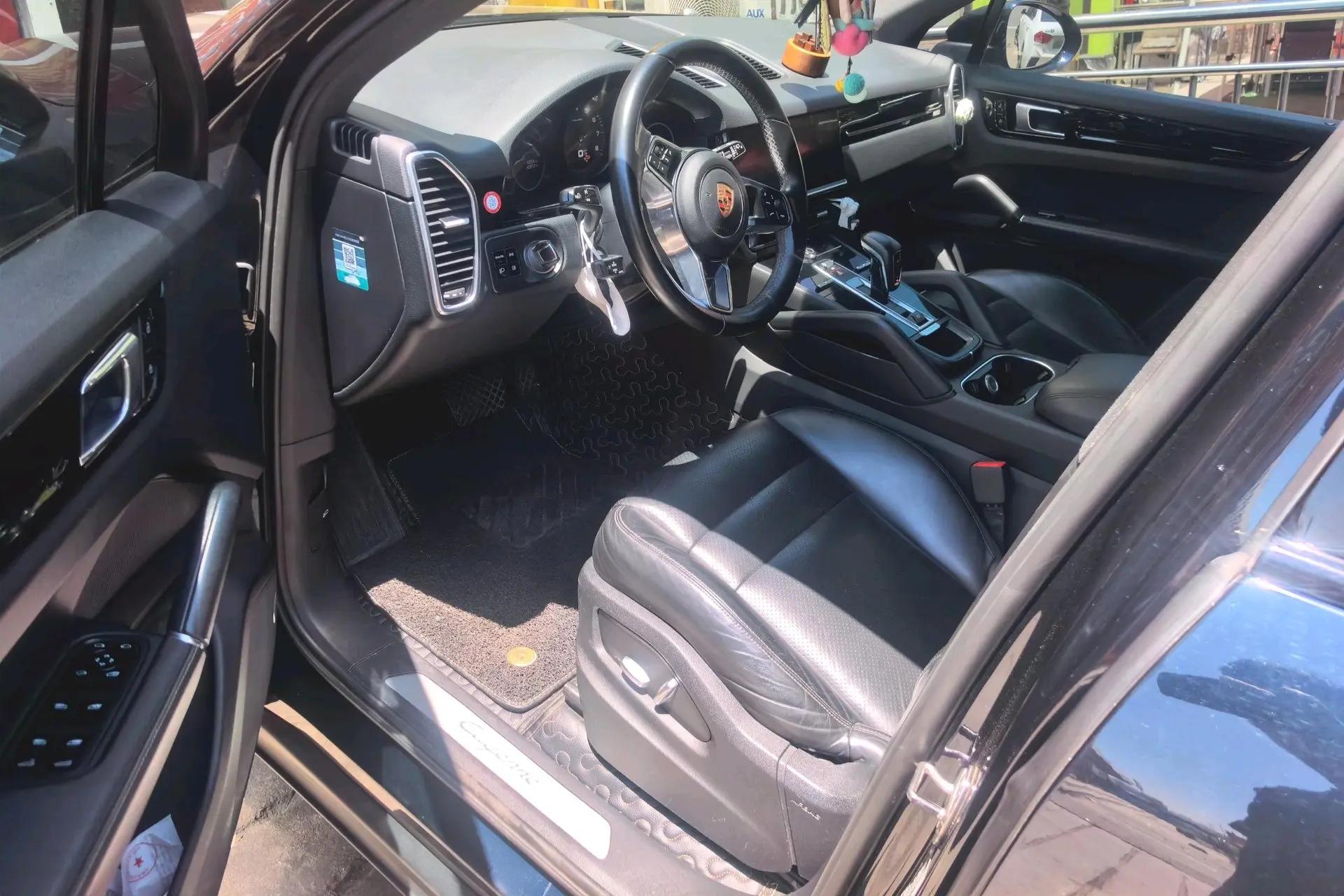 Porsche Cayenne (Imported) 2018 Cayenne 3.0T US Edition Automatic Gear 3