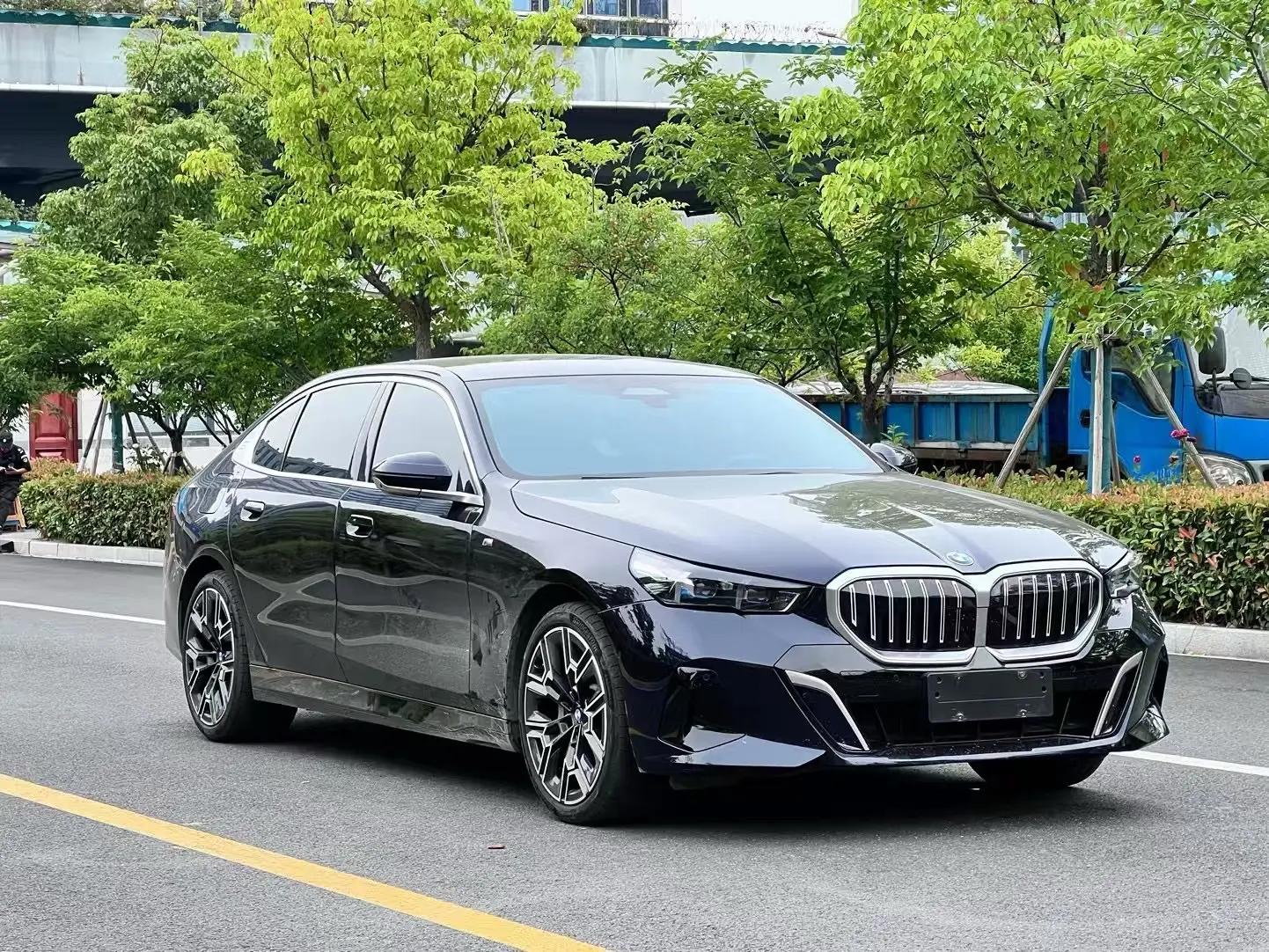 BMW 5 Series 2024 530Li 48V 2.0T Luxury Model M Sport Package Automatic 7
