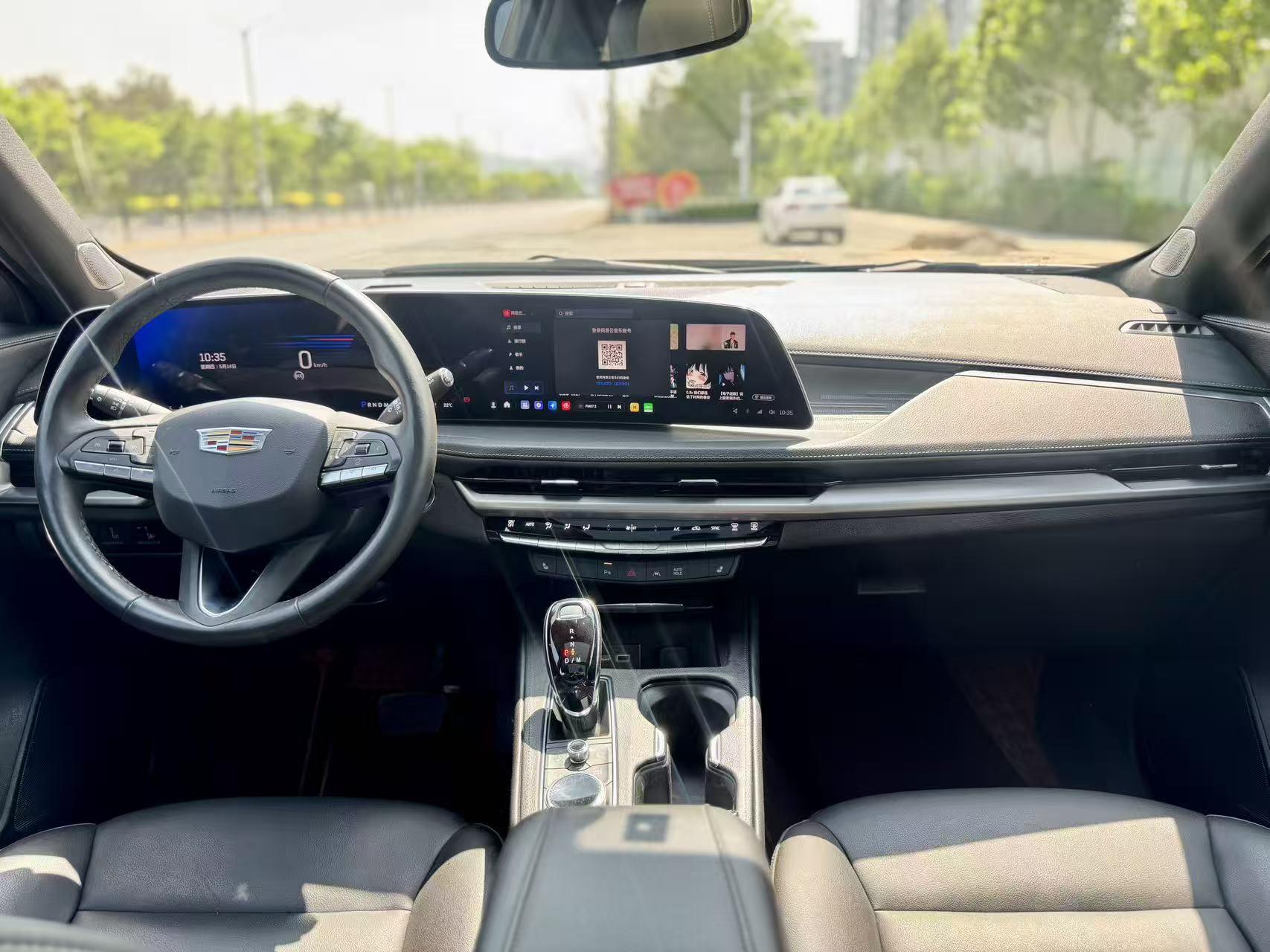 Cadillac XT4 2024 28T Two-Drive Luxury Model 6