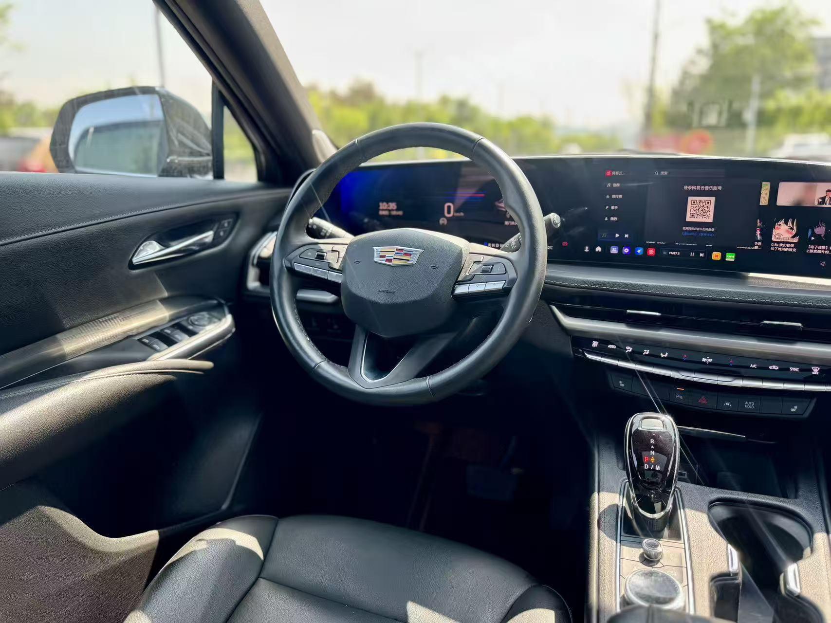 Cadillac XT4 2024 28T Two-Drive Luxury Model 7