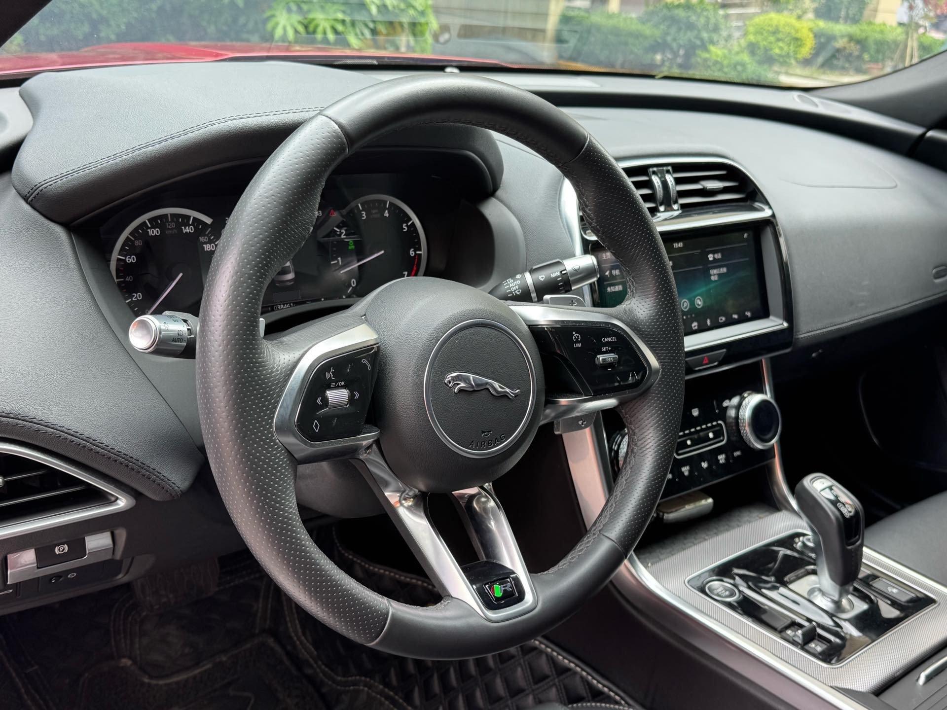 Jaguar XEL 2020 2.0T 200PS R-DYNAMIC S Enterprising Sports Edition 5