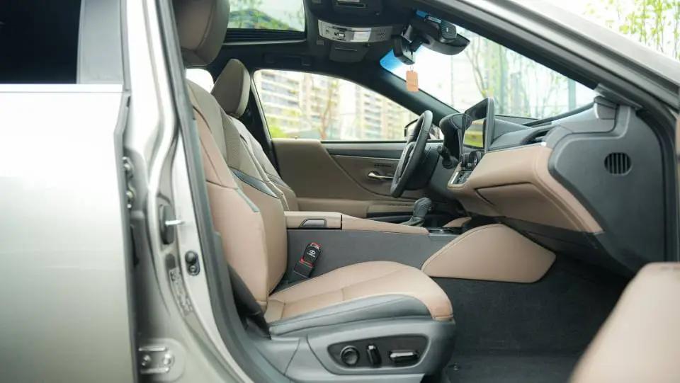Lexus ES (Imported) 2025 ES200 2.0 CVT Prestige Edition Automatic 7