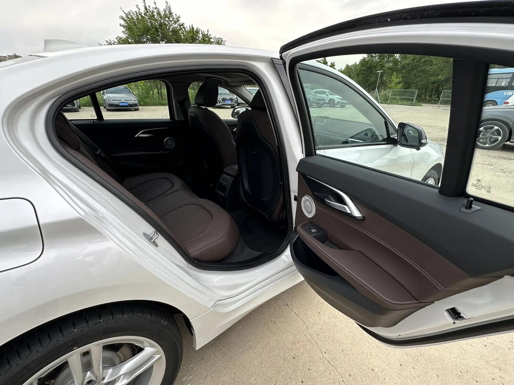 BMW 1 Series 2023 120i 1.5T M Sport Night Edition Automatic 15