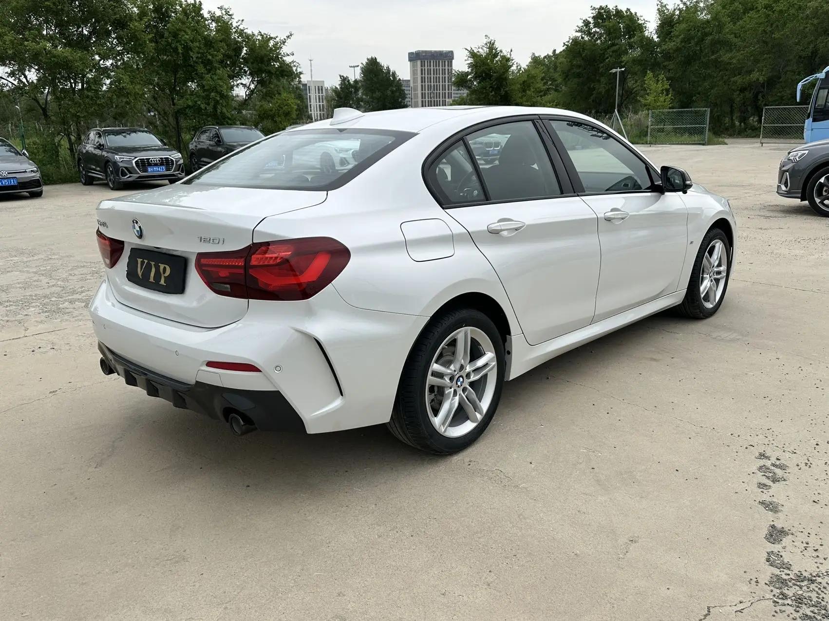 BMW 1 Series 2023 120i 1.5T M Sport Night Edition Automatic 19