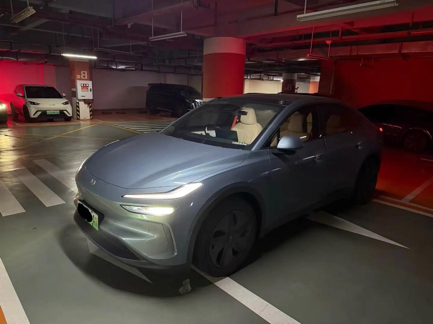 Открыть галерею: ONVO 2025 L60 60kWh rear drive version automatic gear